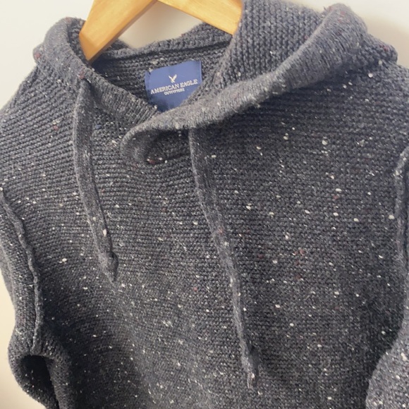 AE quality sweater with hood - Picture 2 of 8